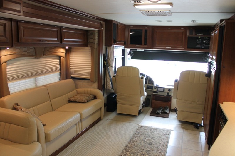 2008 Fleetwood Discovery 40X -009