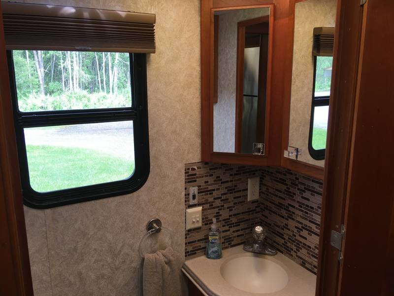 2004 Newmar Mountain Aire 4301 - 016