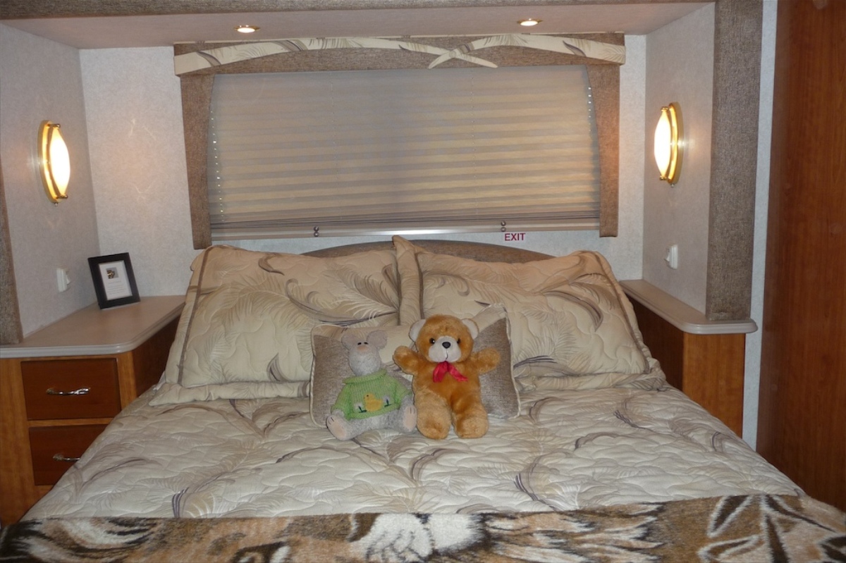 2004 National RV Tropical 37ft for sell in Sebring, FL Florida