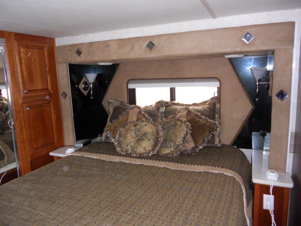 2004 Fleetwood Revolution FSBO in Birmingham, Michigan