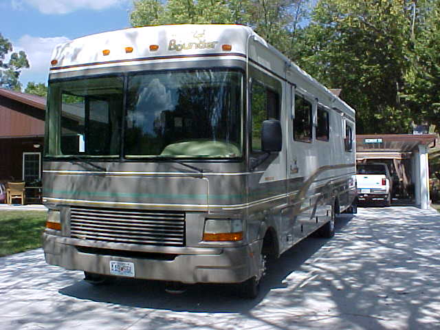 2000 Fleetwood Bounder, FSBO in Milann, Missouri