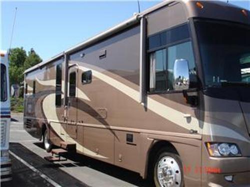 2008 Winnebago Adventurer | PHOTOS, Brochure with Floorplans