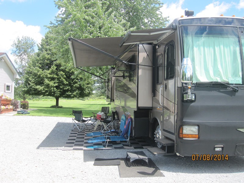 2004 Fleetwood Discovery 39L - 035