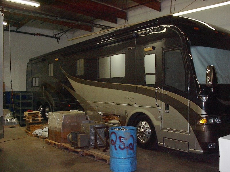 2008 Country Coach Magna Rembrandt - 011