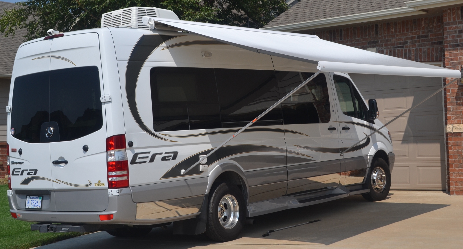 2013 Winnebago Era 70X Used Motorhomes and RVs for sale
