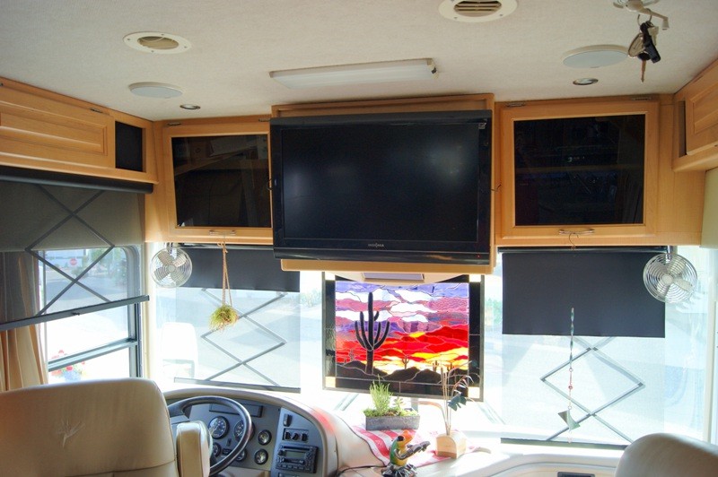 2005 National RV TropiCal T370 - 006