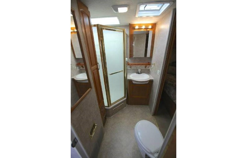 2007 Fleetwood Tioga 31M - 003