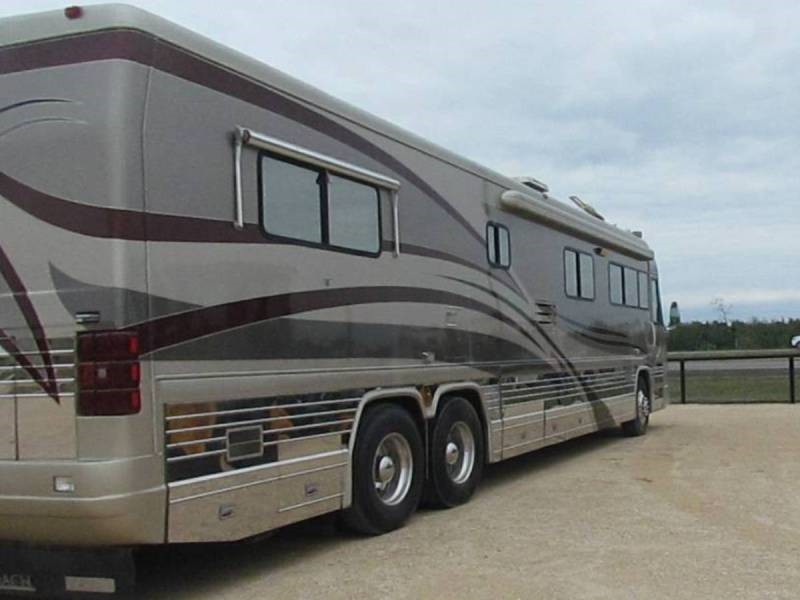 2002 Country Coach Affinity  - 004