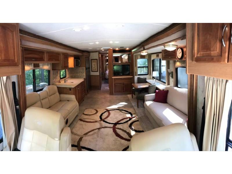 2007 National RV Pacifica QS40C  - 009