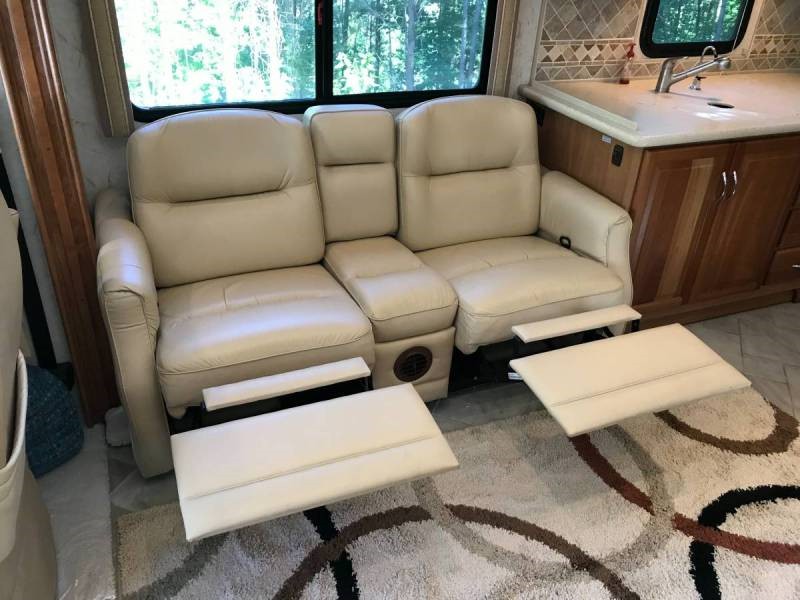 2007 National RV Pacifica QS40C  - 016