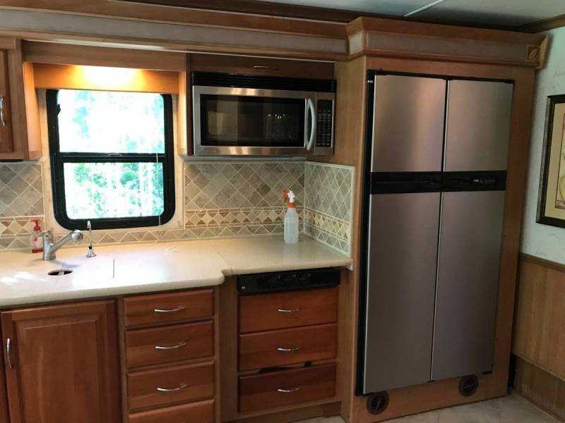 2007 National RV Pacifica QS40C  - 018