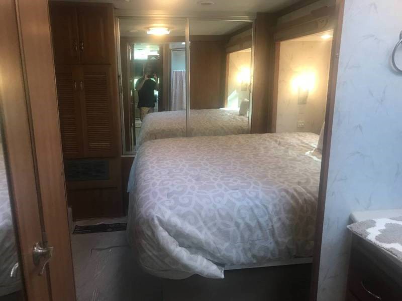 2007 National RV Pacifica QS40C  - 022