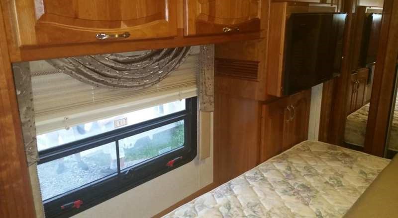 2005 Newmar Mountain Aire 4301 - 016