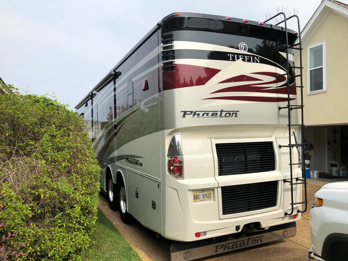 2018 Tiffin Phaeton 44OH TIFFIN Motorhomes For Sale By Owner