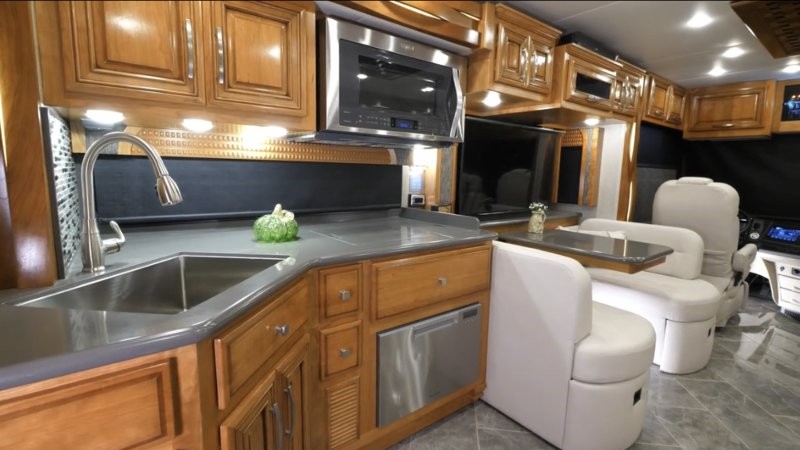 2018 Newmar New Aire 3341 - 006