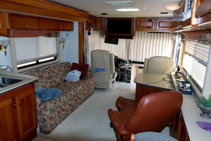 2003 Country Coach Allure - 007